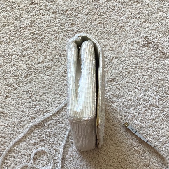 White beaded clutch with strap - Picture 3 of 8